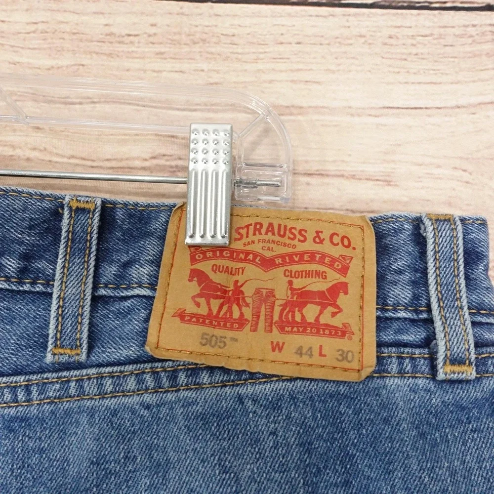 Levis 505 Jeans Mens 44x30 Blue Medium Wash Straight Zip Fly Regular Fit Denim